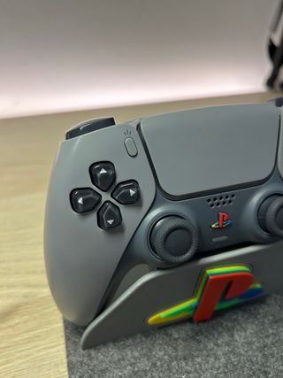 Mando PS5 30 aniversario