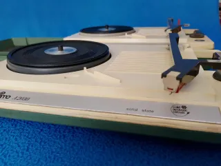 Tocadiscos Cosmo 510 y A2030