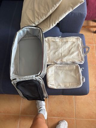 Zaino da cabina + 2 borse comprimibili per vestiti