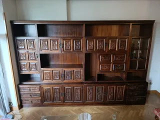 Mueble Castellano en Madera, seis módulos.