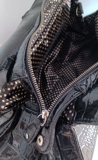 Elegante bolso de Adolfo Domínguez. IMPECABLE