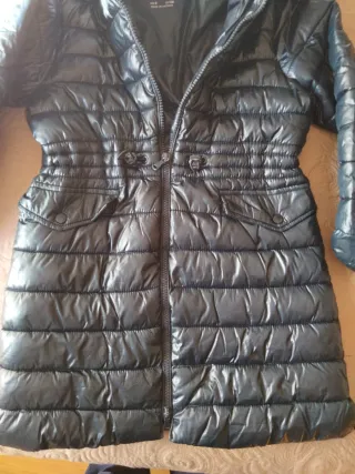 Abrigo largo niña Zara. Talla 8. 128cm.