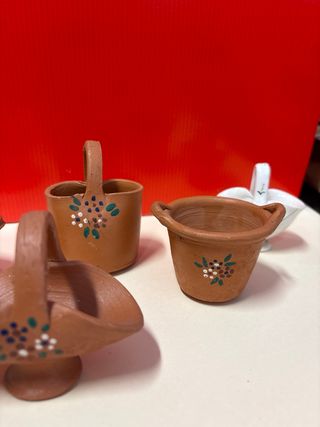 Figuras artesanales de cerámica