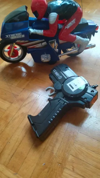 Moto teledirigida Xtreme Rider con mando
