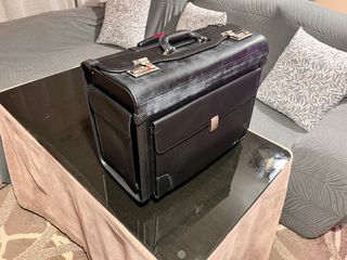 Maleta piloto cuero y maletín seguridad A ESTRENAR