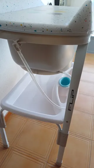Bañera Cambiador Flip Jané