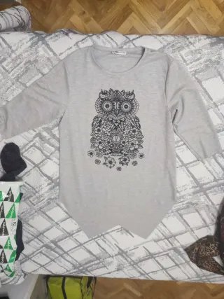 Camiseta larga gris con estampado de búho XXL