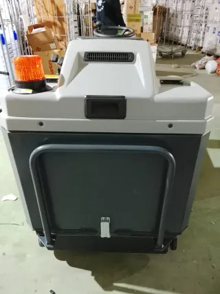 Barredora industrial a batería SW R 6000 BT nueva.