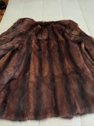 Chaquetón de piel marrón