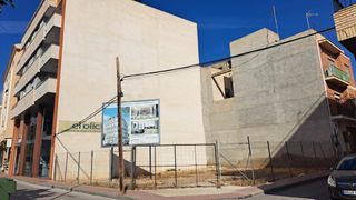 Se vende solar urbano en Totana