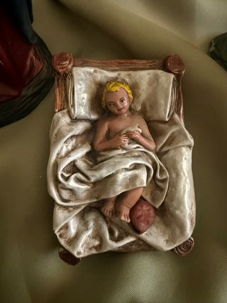 Nacimiento pintado a mano