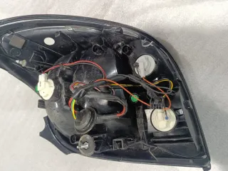 Piloto trasero izquierdo