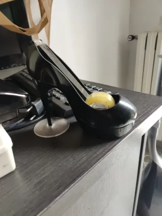 Porta cello tacón negro