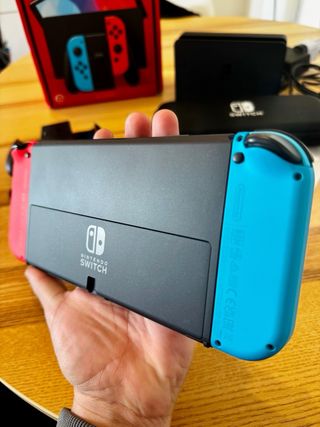 Nintendo Switch OLED + 3 giochi + Accessori