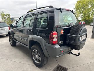 JEEP Cherokee 2.5 CRD Sport 2005