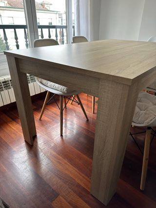 Mesa de comedor SIN sillas