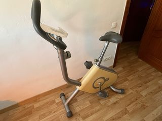 Bicicleta Estática decathlon.