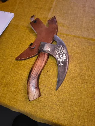 2 Hachas Vikingas con Funda