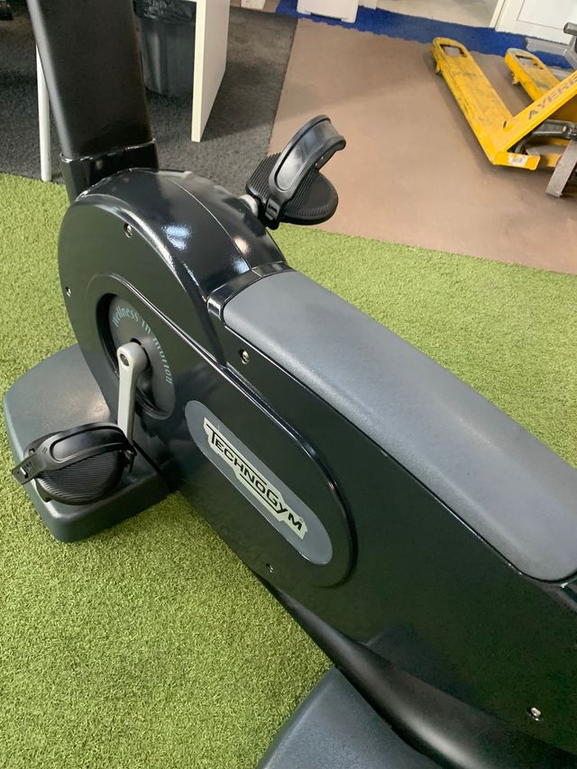Bicicleta Estática Technogym Forma 500 seminueva