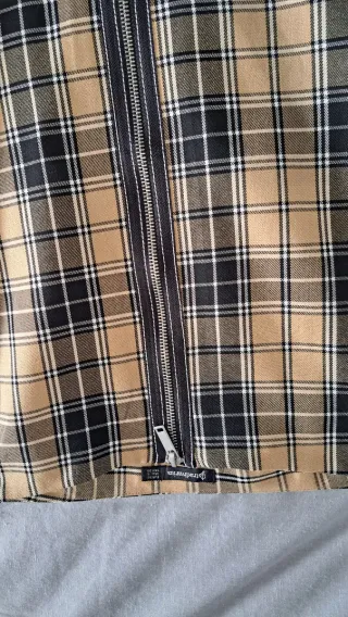 Falda Stradivarius cuadros beige y negro