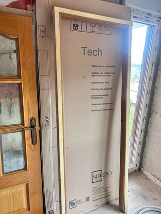 Puerta de roble con cristal