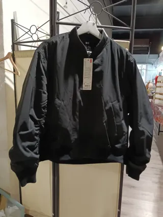 Bomber Uniqlo Negro Tallas S M L