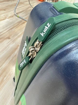 Maleta infantil dinosaurio azul y verde