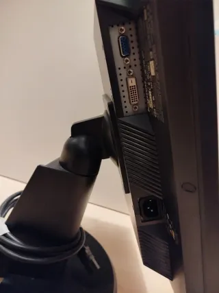 Monitor Lenovo Negro