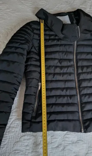 Cazadora acolchada negra