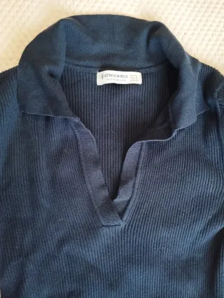 Camiseta Bershka azul marino talla S