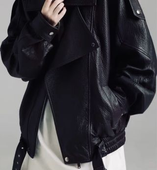 Cazadora polipiel cuello alto y solapa M y L