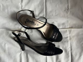 Sandalias de Tacón Negro satinada de Lentejuelas