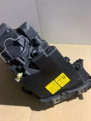 Faro derecho original Audi A8(4D) 4D0941030E Hella