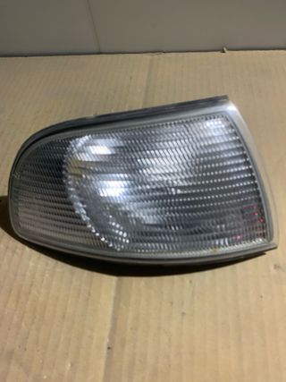 Faro derecho original Audi A8(4D) 4D0941030E Hella