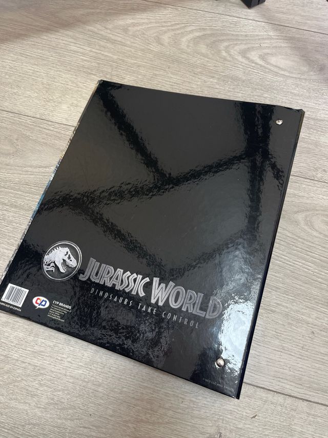 Pasta de Argolas Jurassic World A4