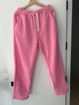 Pantalón rosa ancho