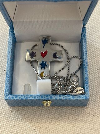 Collar y Cruz de Plata de Agatha Ruiz