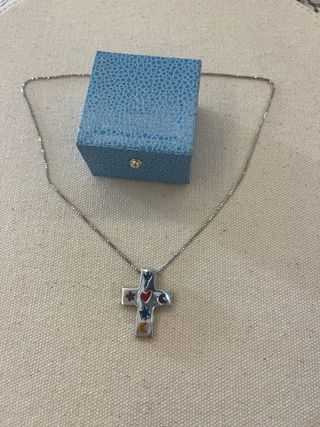 Collar y Cruz de Plata de Agatha Ruiz