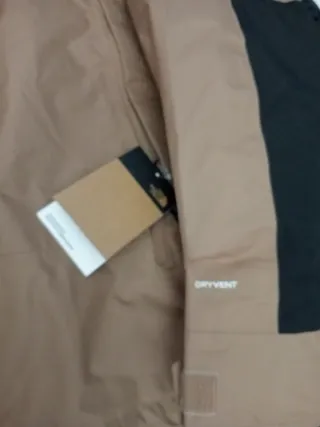 Chubasquero The North Face Talla L large. Técnico