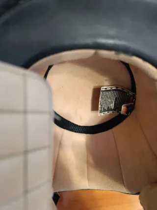 Casco custom negro con gafas