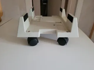 Base con ruedas para torre PC