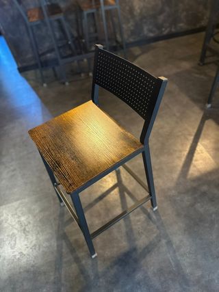 Juego de 2 Sillas Altas Estilo Industrial