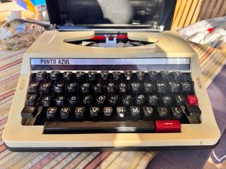 Máquina de escribir Punto Azul