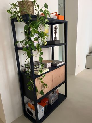 Estantería de diseño Ondarreta en Metal y Madera