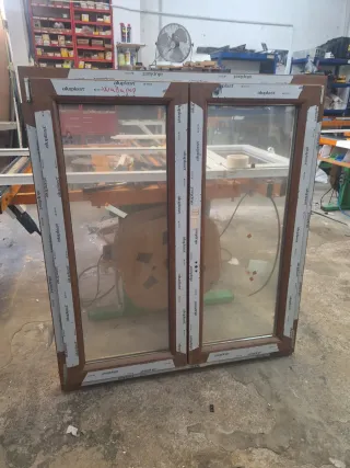 Ventana PVC Roble 2 hojas practicable 1205x 1350