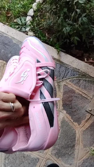 Scarpe calcio Adidas Predator rosa n. 44