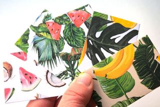 Sobres pequeños hechos a mano con diseño frutal