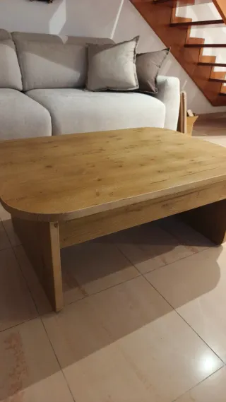 Mesa de centro elevable HANNUN. Sin uso.