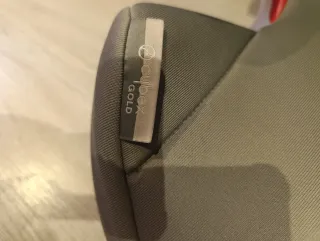 Silla coche Cybex. Sirve también como alzador.