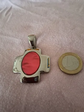 Colgante Cruz Plata con Centro Granate